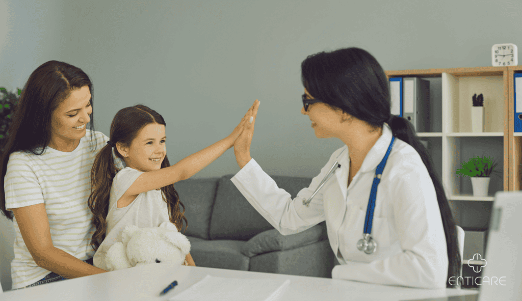 enticare-kid-happy-with-doctor