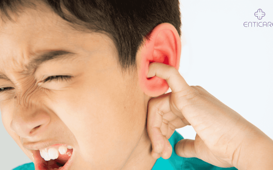 enticare-little-boy-in-ear-pain