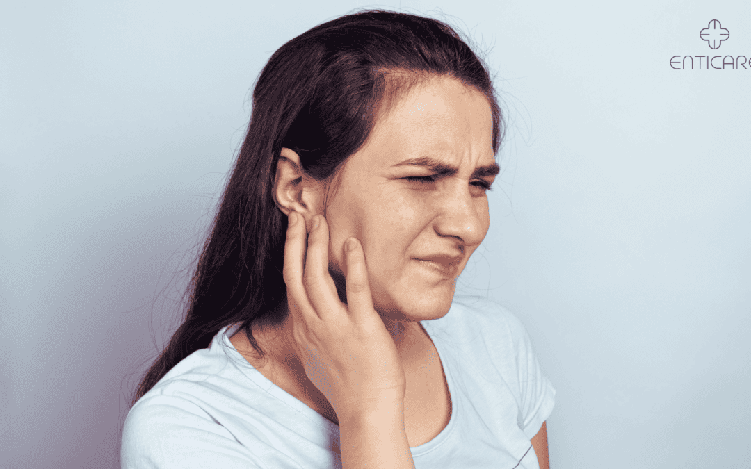 enticare-woman-sore-ear