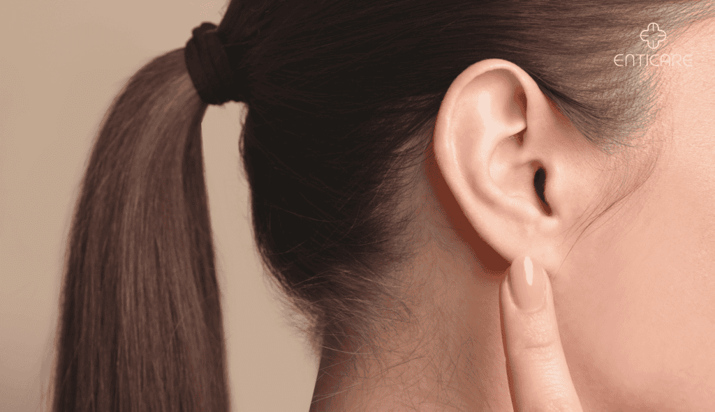 enticare-young-woman-ear