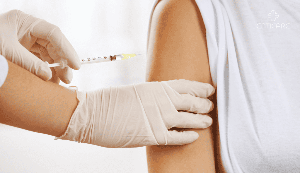 enticare-injecting-allergy-shot