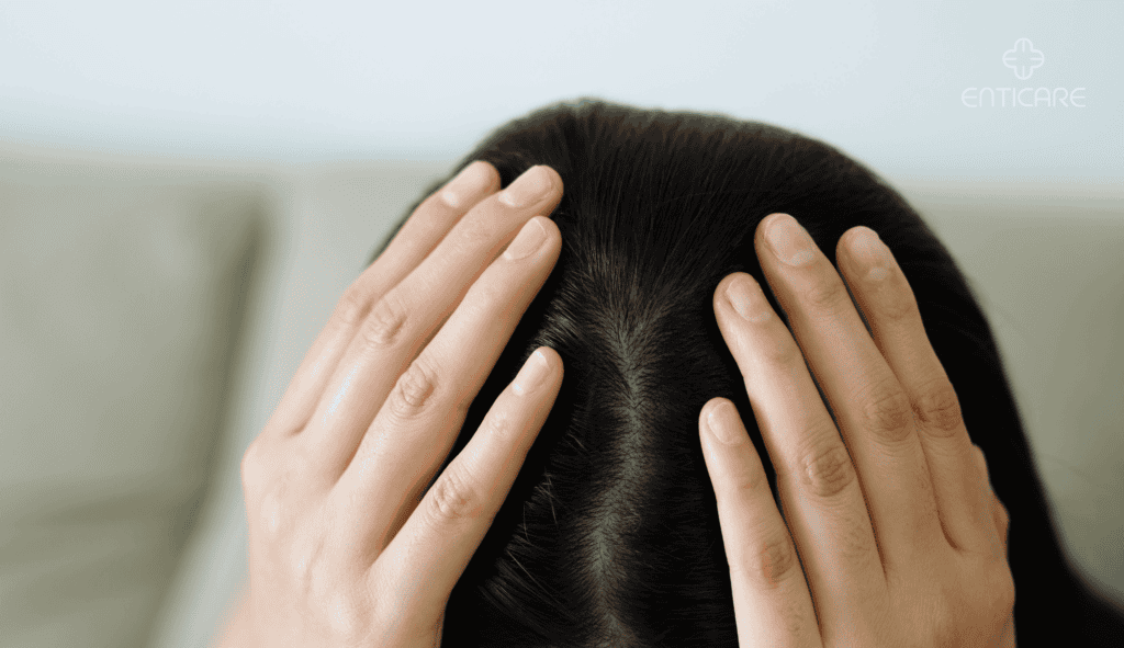 enticare-woman-has-scalp-problem