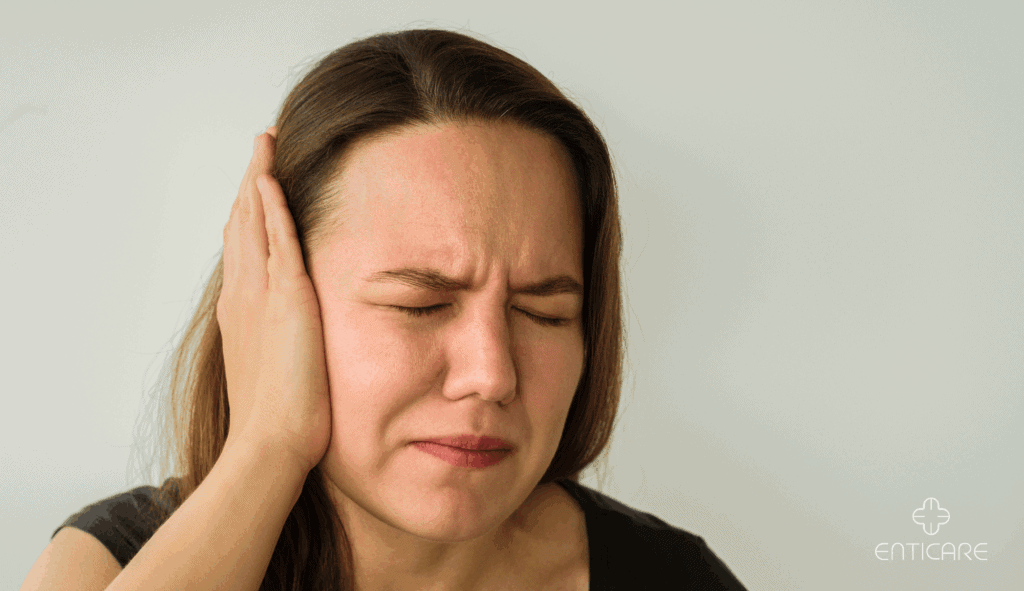 enticare-woman-with-ear-pain